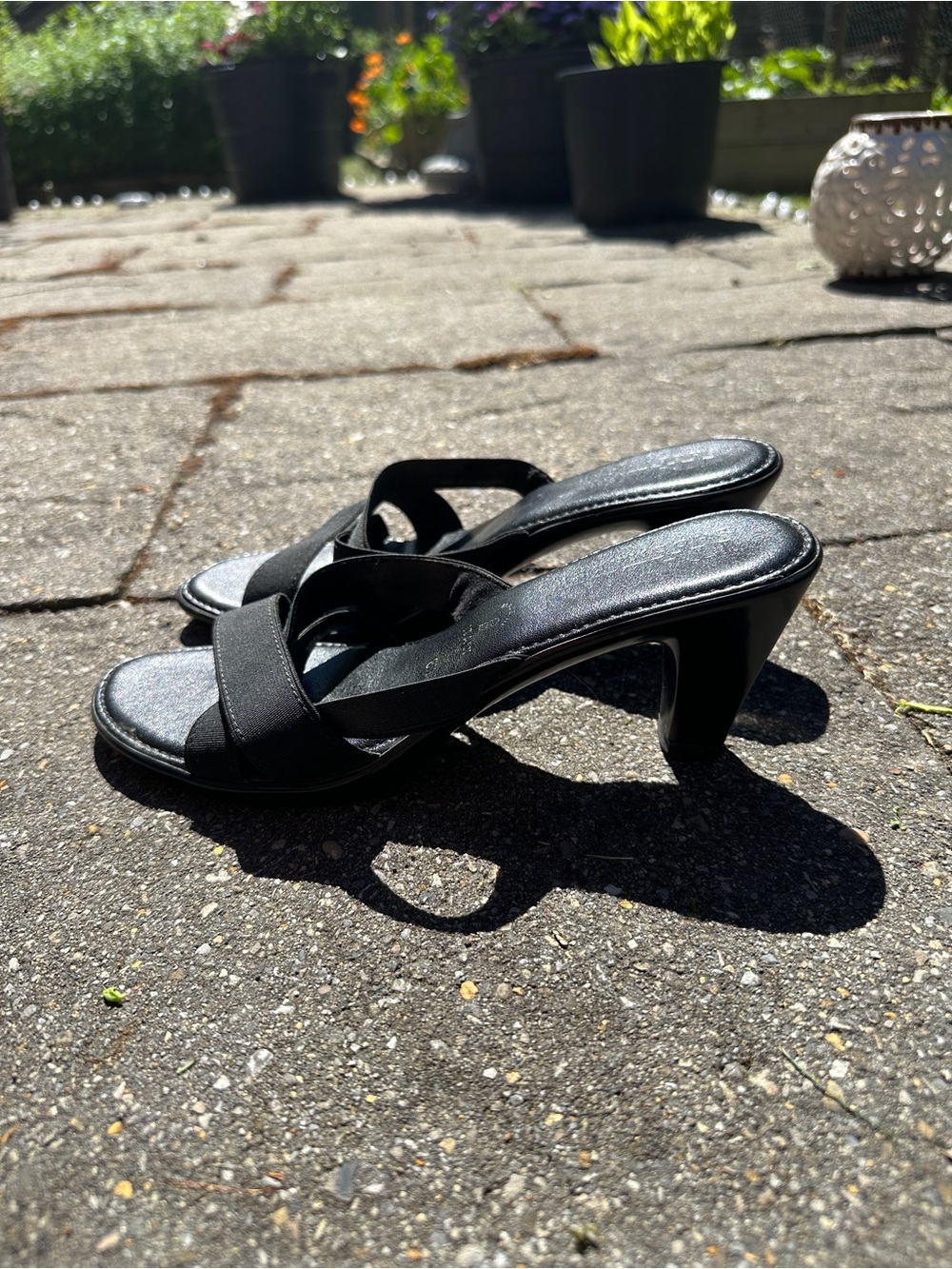 🇮🇹 VINTAGE ITALIAN SHOEMAKERS KITTEN HEELS 🇮🇹